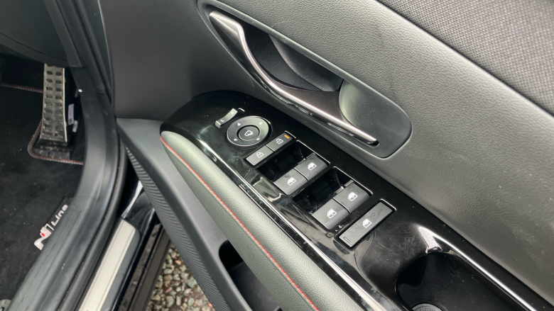 Hyundai TUCSON 1.6T Plug-in Hybrid N Line 5dr Auto Estate